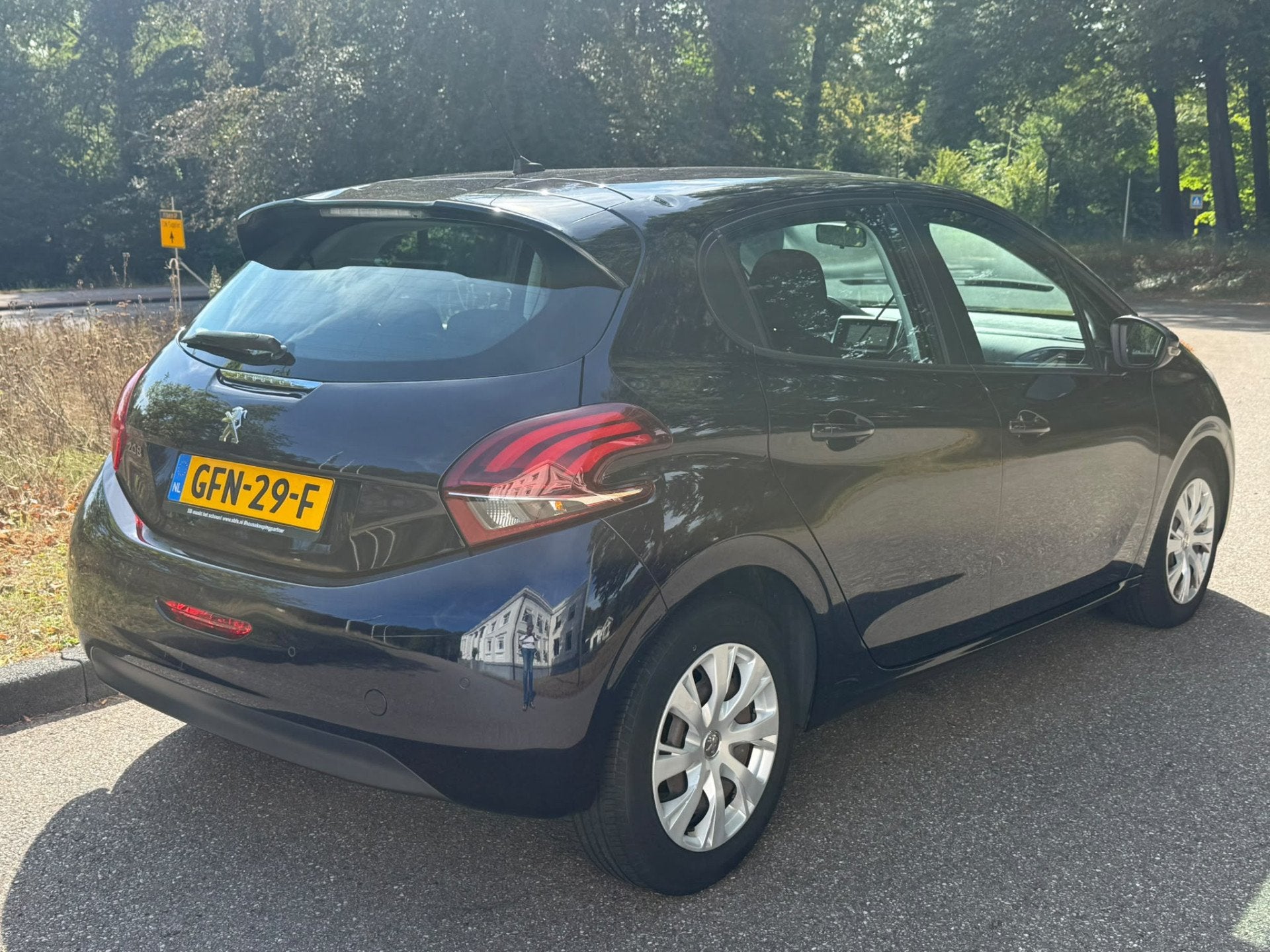 Peugeot 208 1.6 BlueHDi 1:30 ! 113.000 KM ! (bj 2017), Auto's, Voorwielaandrijving, 590 kg, 410 kg, Gebruikt