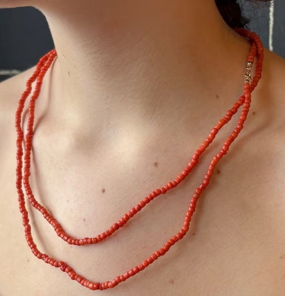 Bloedkoraal antieke ketting lang model 14k slot goud dames