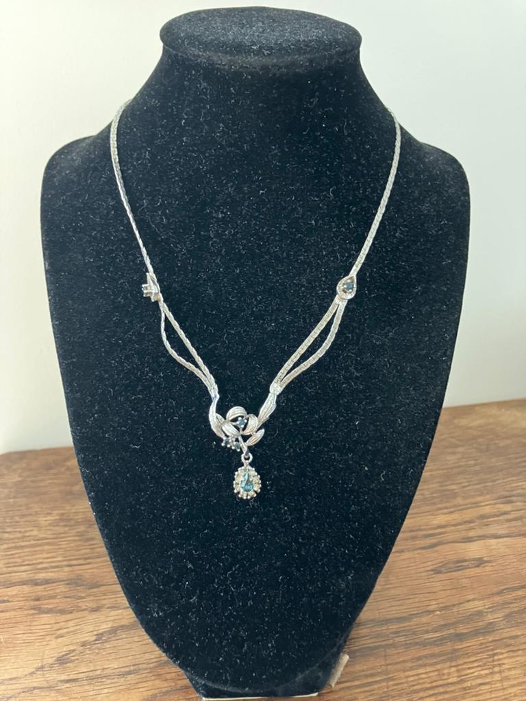 Zilveren collier met saffieren, Ophalen of Verzenden, Zo goed als nieuw, Zilver