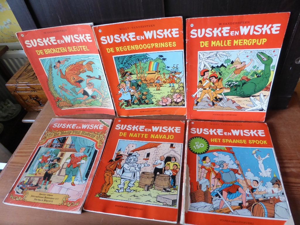 Strips Doorzon Suske wiske, Oekel Agent 327 Gefrustreerden, Meerdere stripboeken, Ophalen of Verzenden, Gelezen, Willy Vandersteen