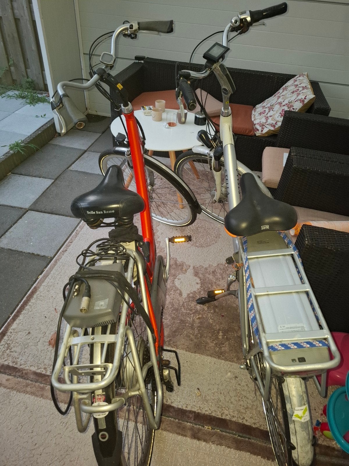 2 elektrische fietsen, Fietsen en Brommers, Fietsonderdelen, Ophalen, Gebruikt, Band, Elektrische fiets