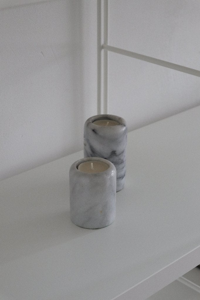Set van 2 Vintage Marmeren Waxinelichthouders / retro deens, 10 cm, Overige merken, Natuurlijk materiaal, Ophalen of Verzenden