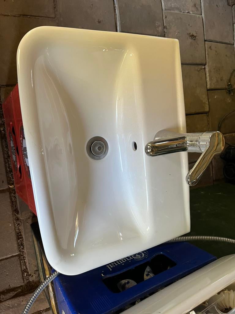 Wasbak 1x met kraan van ikea, Doe-het-zelf en Verbouw, Sanitair, Ophalen of Verzenden, Zo goed als nieuw, Wastafel