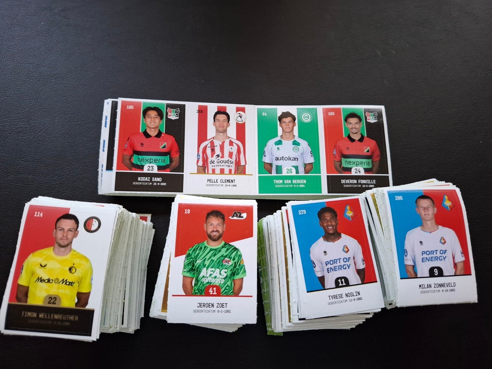 SUPER VEEL VOETBALPLAATJES VAN DE PLUS, Verzamelen, Supermarktacties, Plus, Ophalen of Verzenden