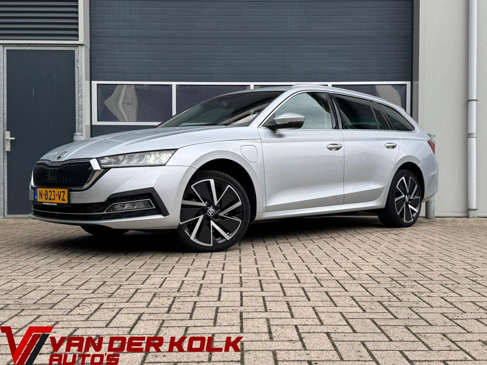Skoda Octavia Combi 1.4 TSI iV PHEV Business Edition Plus |, Auto's, Gebruikt, Euro 6, Parkeersensor, Origineel Nederlands