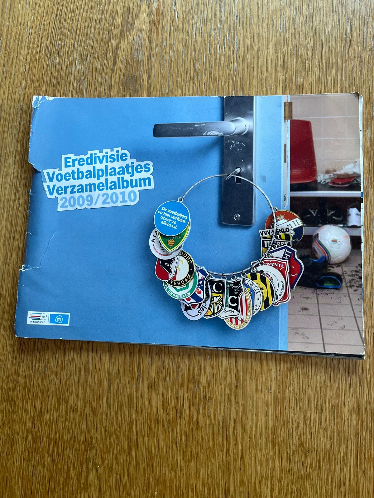 Eredivisie Voetbalplaatjes Verzamelalbum 2009/2010, Verzamelen, Ophalen of Verzenden, Gebruikt, Overige binnenlandse clubs, Boek of Tijdschrift