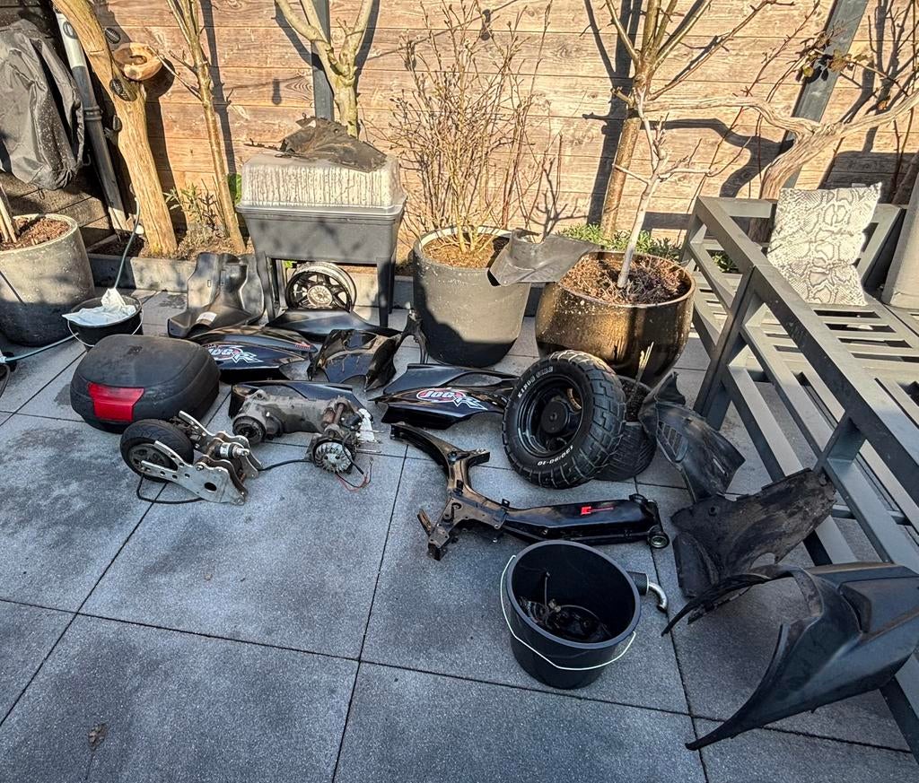 Scooteronderdelen, Ophalen, Zo goed als nieuw, Hout
