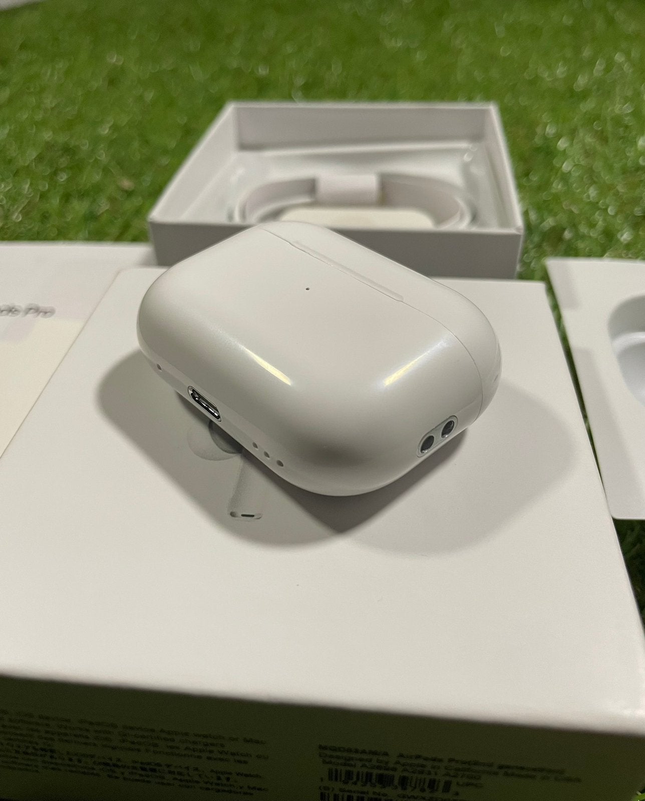 Foto 3 van Apple AirPods Pro 2 (USB-C) | Met ANC | In Doos⁠ |
