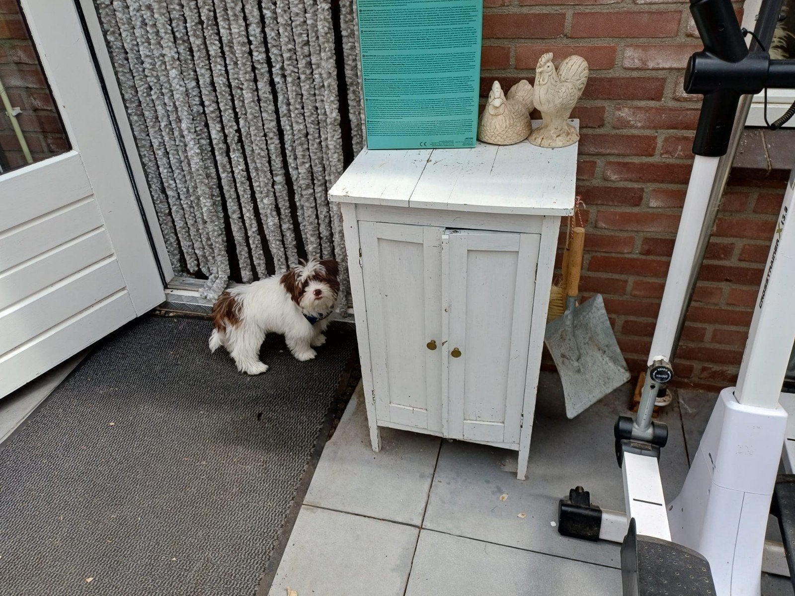 Vintage wit houten kastje met twee deurtjes, Ophalen of Verzenden, Gebruikt