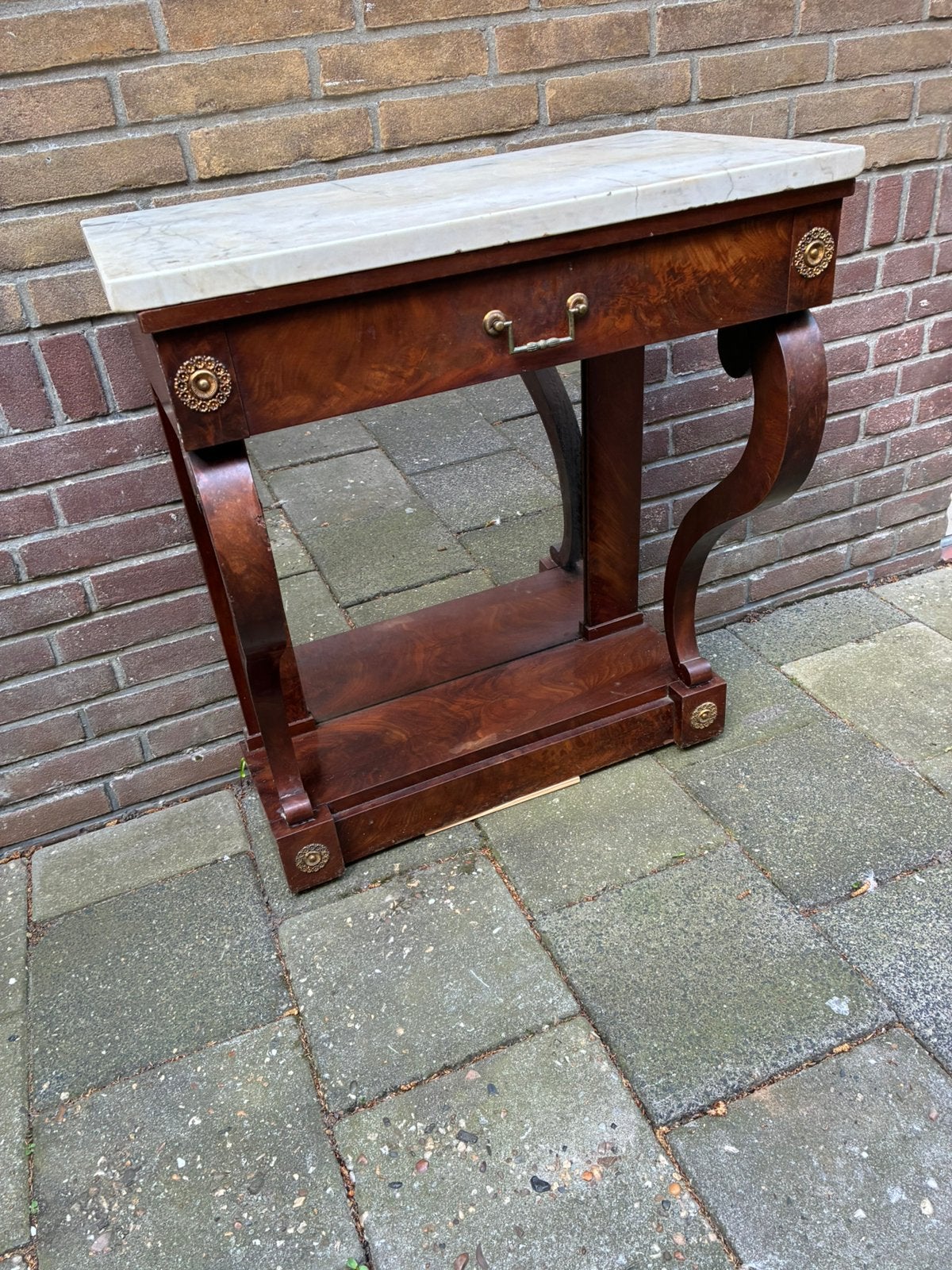 Antieke wandtafel , met marmer blad , in slechte staat., Ophalen