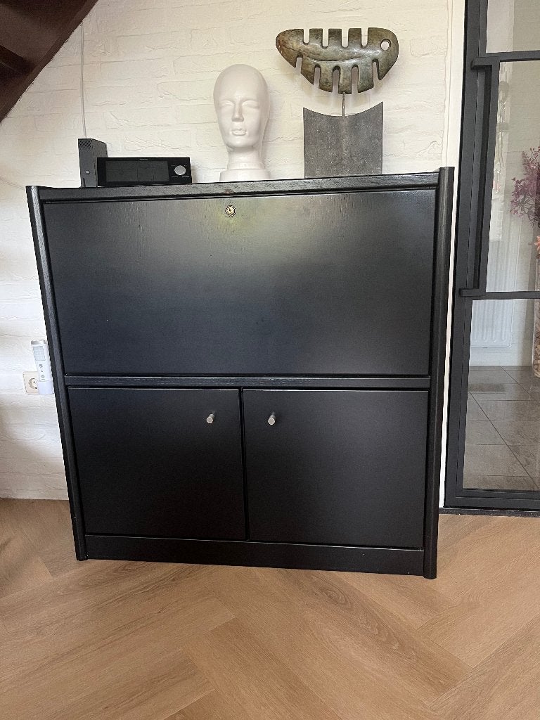 Drank kastje Hulstra, Ophalen, Gebruikt, Met deur(en), 100 tot 150 cm