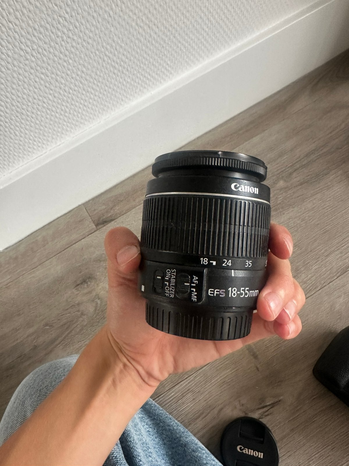 Foto 7 van Canon Eos 1300D/ lens EF-S 18-55 IS II