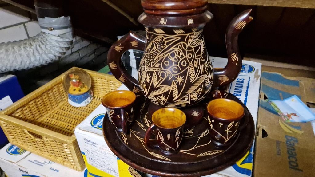 houtsnijwerk servies uit curacao, Antiek en Kunst, Kunst | Beelden en Houtsnijwerken, Ophalen of Verzenden