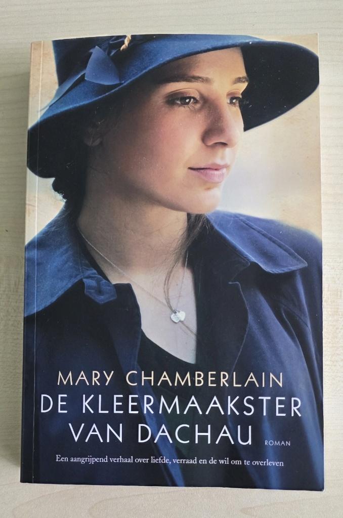 De kleermaakster van Dachau - Mary Chamberlain, Ophalen of Verzenden, Zo goed als nieuw, Mary Chamberlain