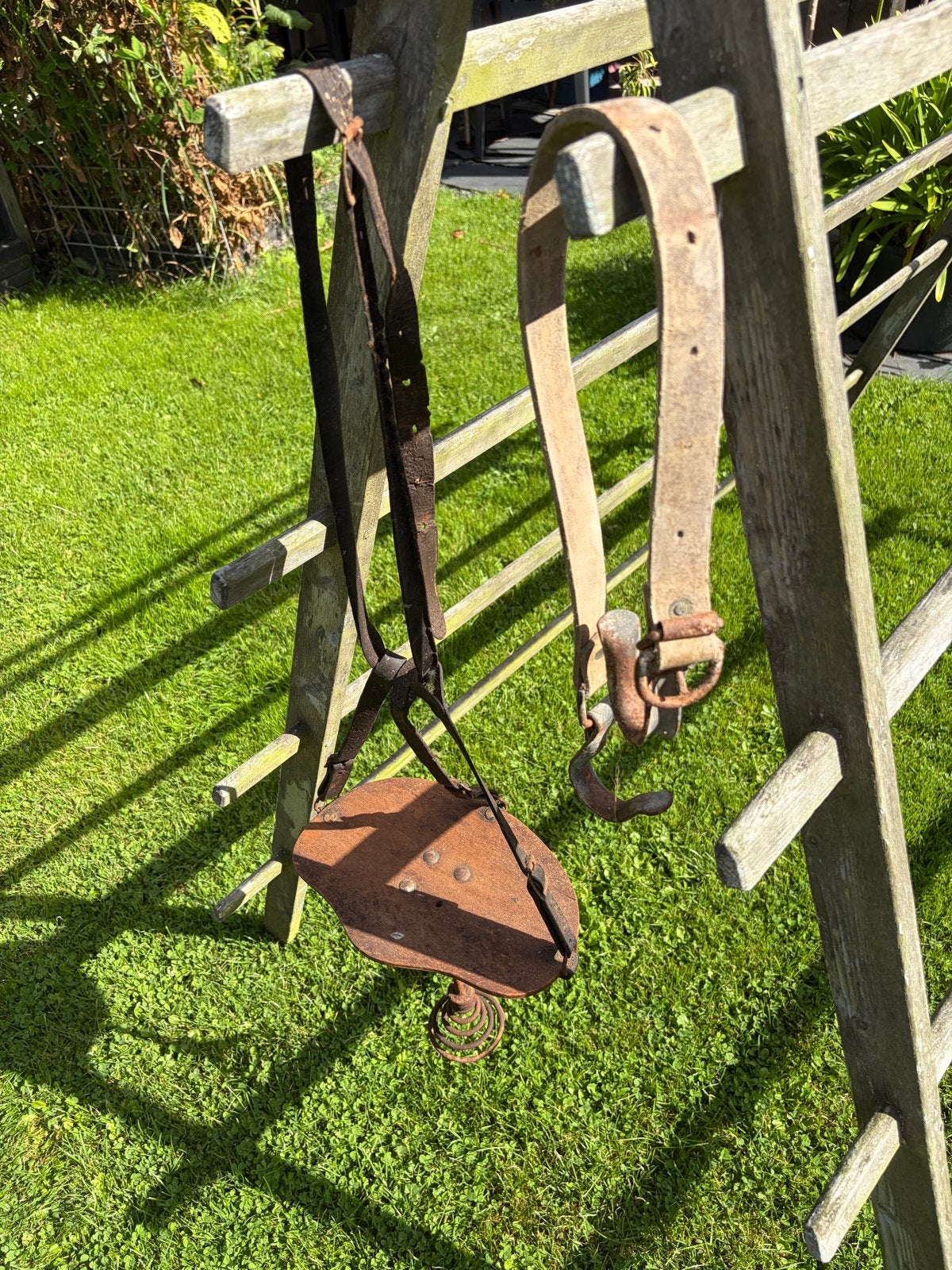 Antieke melkkruk met koeienbeenklem, Ophalen of Verzenden