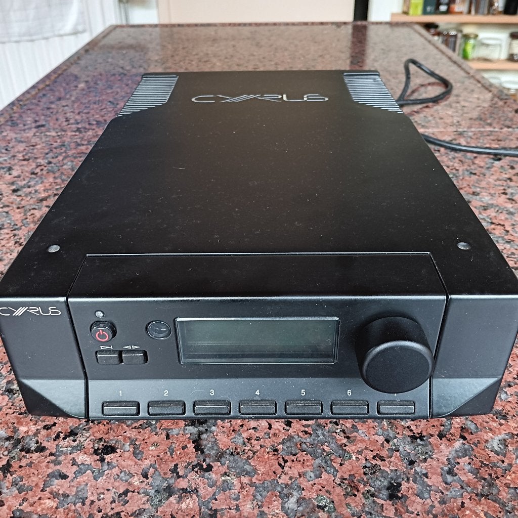CYRUS Radio, Ophalen of Verzenden, Gebruikt, Radio