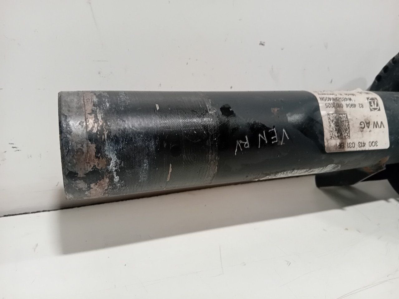 Veerpoot rechts voor Volkswagen Passat, Auto-onderdelen, Onderdelen@venauto.nl, Van der Ven Autorecycling B.V., Gebruikt, Ettenseweg 76, 4706 PB Roosendaal, The Netherlands