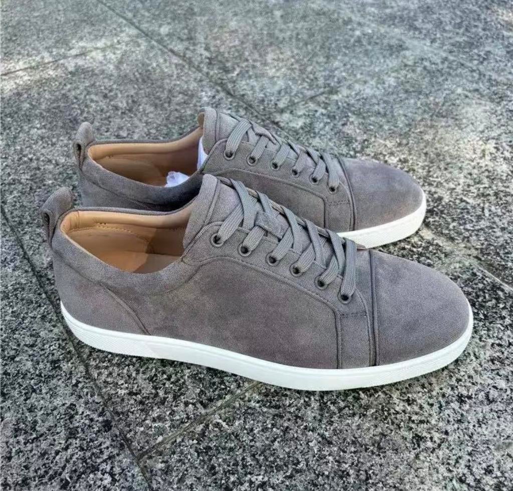 Louboutin sneaker maat 43, Ophalen of Verzenden, Zo goed als nieuw, Zwart