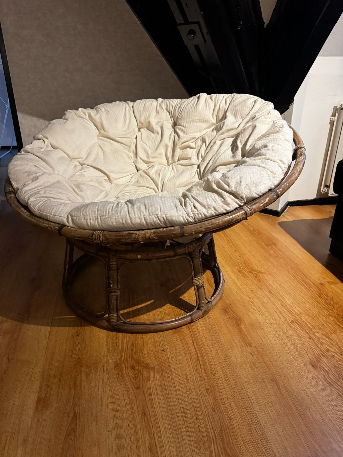 Papasan stoel met kussen, rotan, Huis en Inrichting, Stoelen, Ophalen, Gebruikt, Overige kleuren, Riet of Rotan
