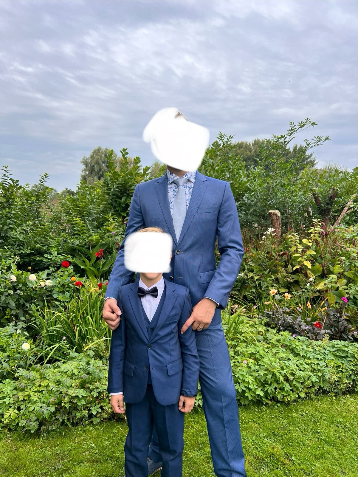 Prachtig blauw 3-delig pak / kostuum (8/9 jaar, maat 134), Ophalen of Verzenden, Zo goed als nieuw, Jongen