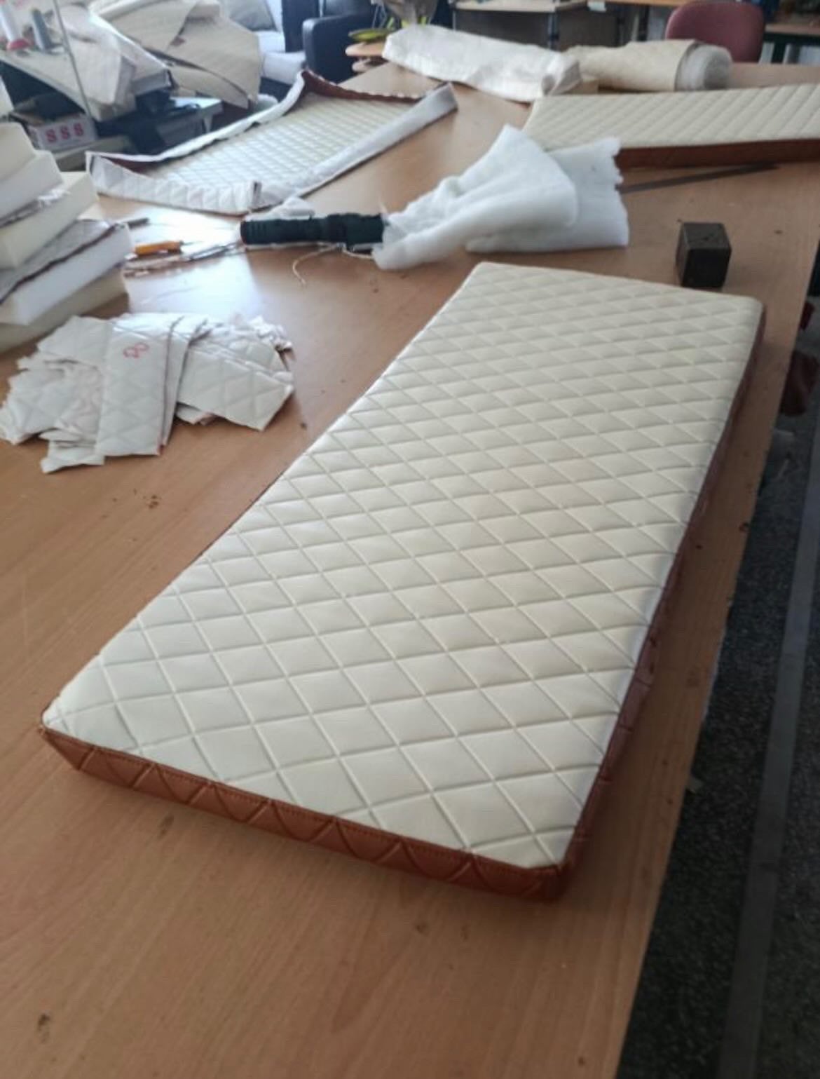 Nieuw gestoffeerd matras/kussen - diverse maten, Eenpersoons, Nieuw, Ophalen of Verzenden, Overige maten