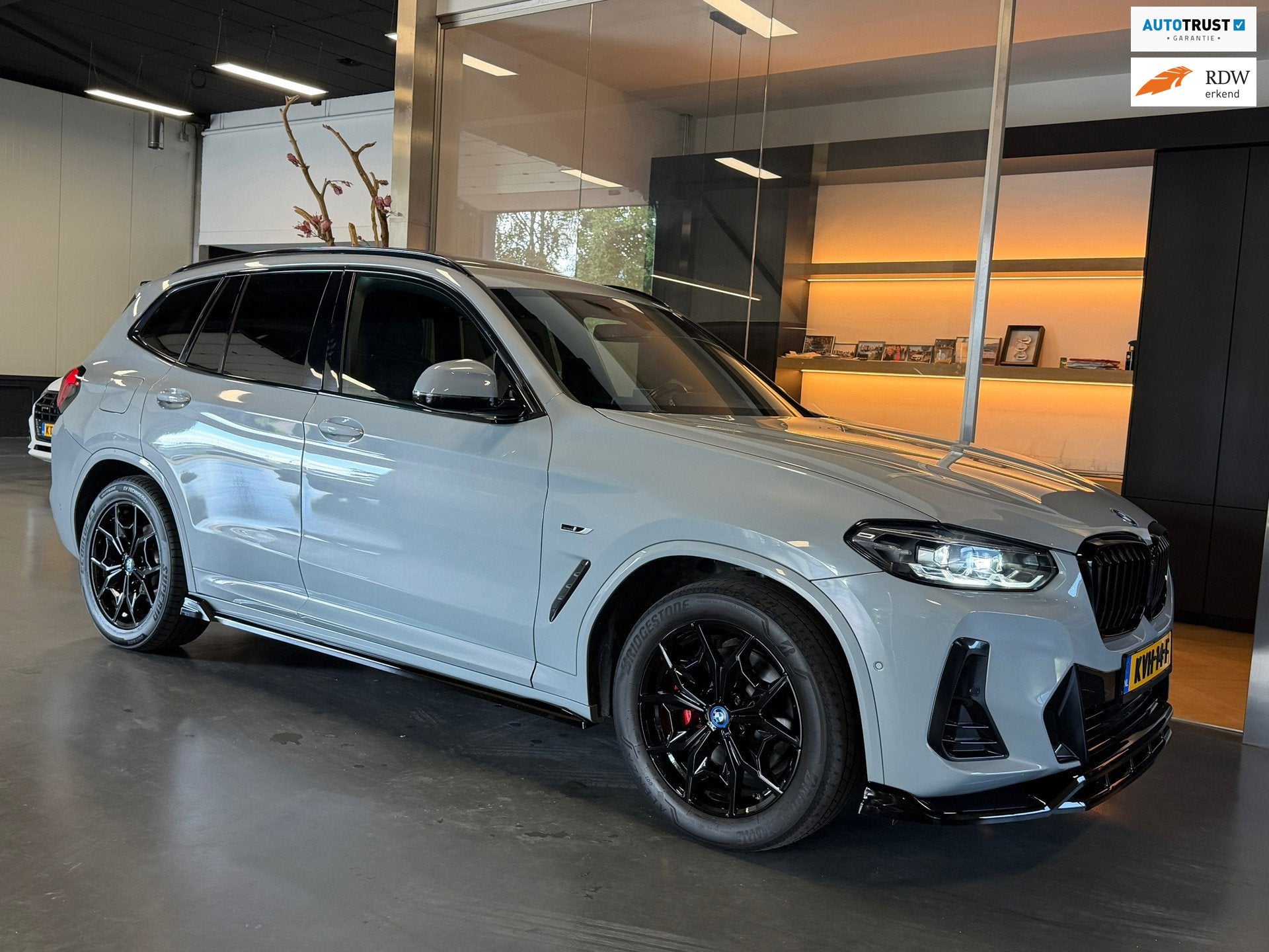 BMW X3 XDrive30e M Package Panorama Camera 1e eigenaar, Automaat, Gebruikt, 2000 kg, Bedrijf