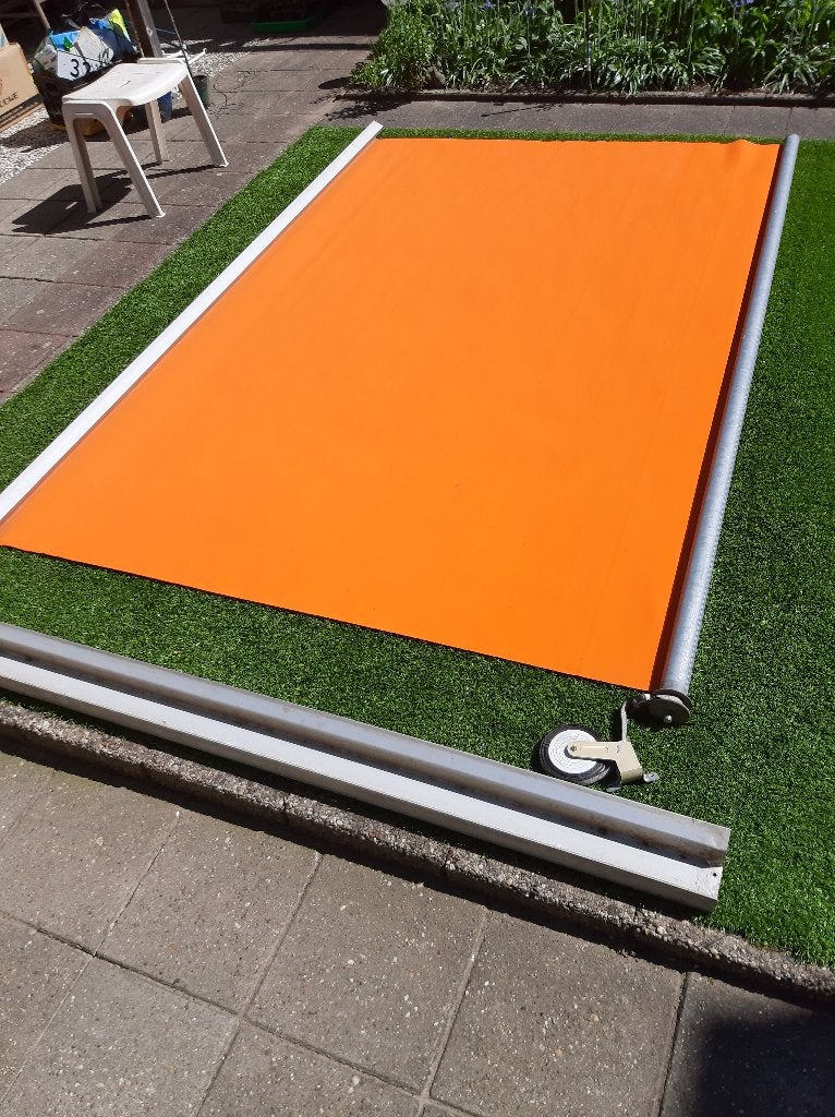 2 Zonneschermen met uitzetarmen, Tuin en Terras, Zonneschermen, Gebruikt, Uitvalscherm, Minder dan 150 cm, 250 cm tot 450 cm, Ophalen