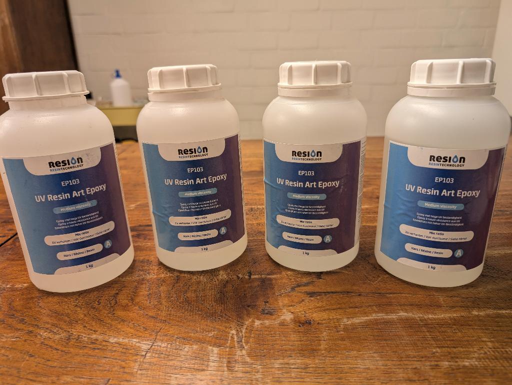 4 flessen EP103 UV Resin Art Epoxy van Resion, Ophalen of Verzenden, Nieuw, Overige typen
