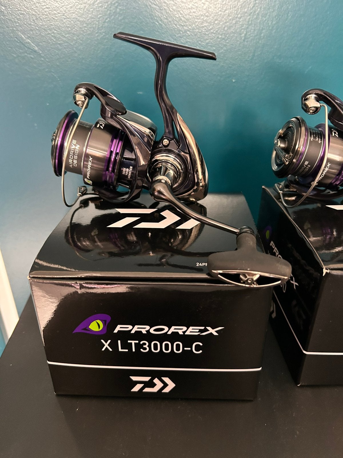 NIEUW Daiwa Prorex X LT 2500 en 3000c Spinmolens, D, Molen, Nieuw, Ophalen of Verzenden