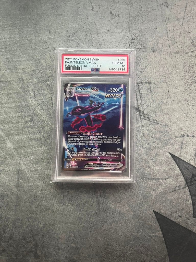 PSA 10 Inteleon Vmax 266/264 Fusion Strike, Ophalen of Verzenden, Nieuw, Losse kaart, Foil