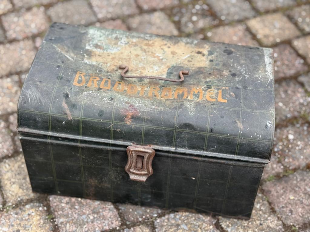 Oude broodtrommel, Antiek en Kunst, Ophalen of Verzenden