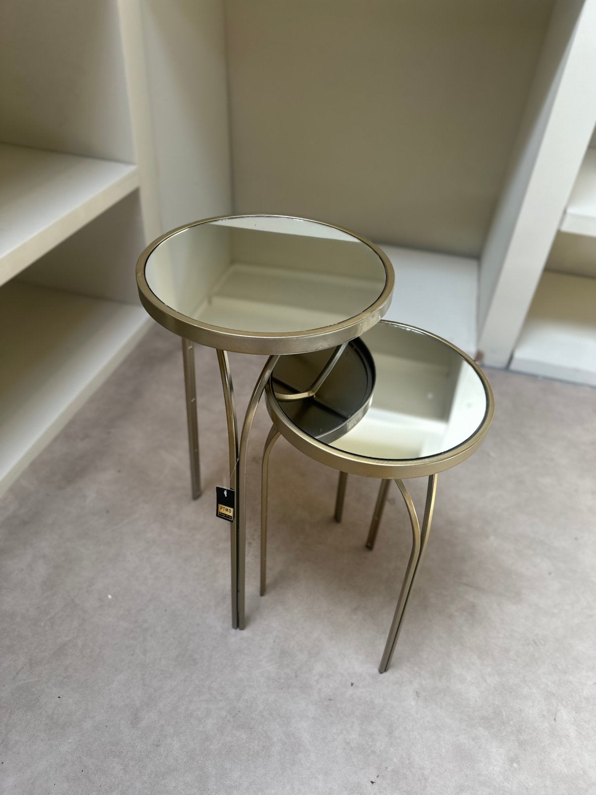 PTMD Bijzettafel setje messing, 45 tot 60 cm, Minder dan 55 cm, Metaal of Aluminium, Rond