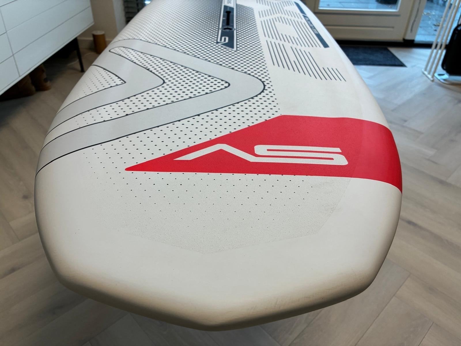 Severne Fox 105 HD Windsurfplank - ZGAN met originele vin, Watersport en Boten, Ophalen of Verzenden, Zo goed als nieuw, Severne