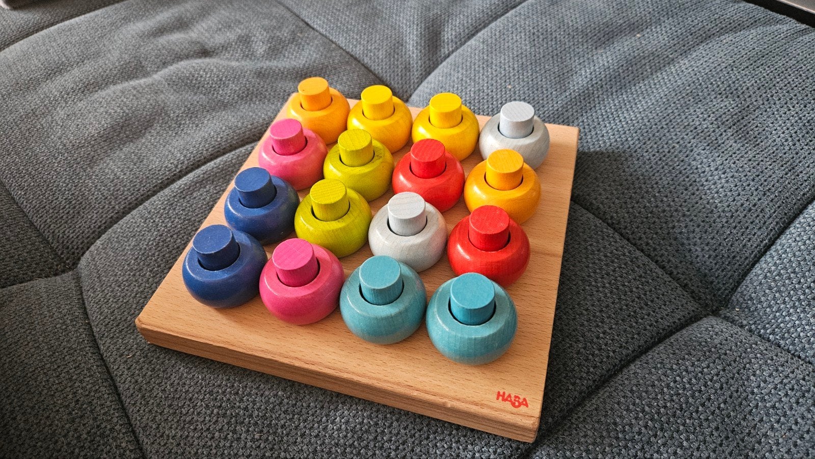 Haba Paddenstoelen Steekspel - Kleurrijk Houten Speelgoed, Kinderen en Baby's, Speelgoed | Houten speelgoed, Ophalen