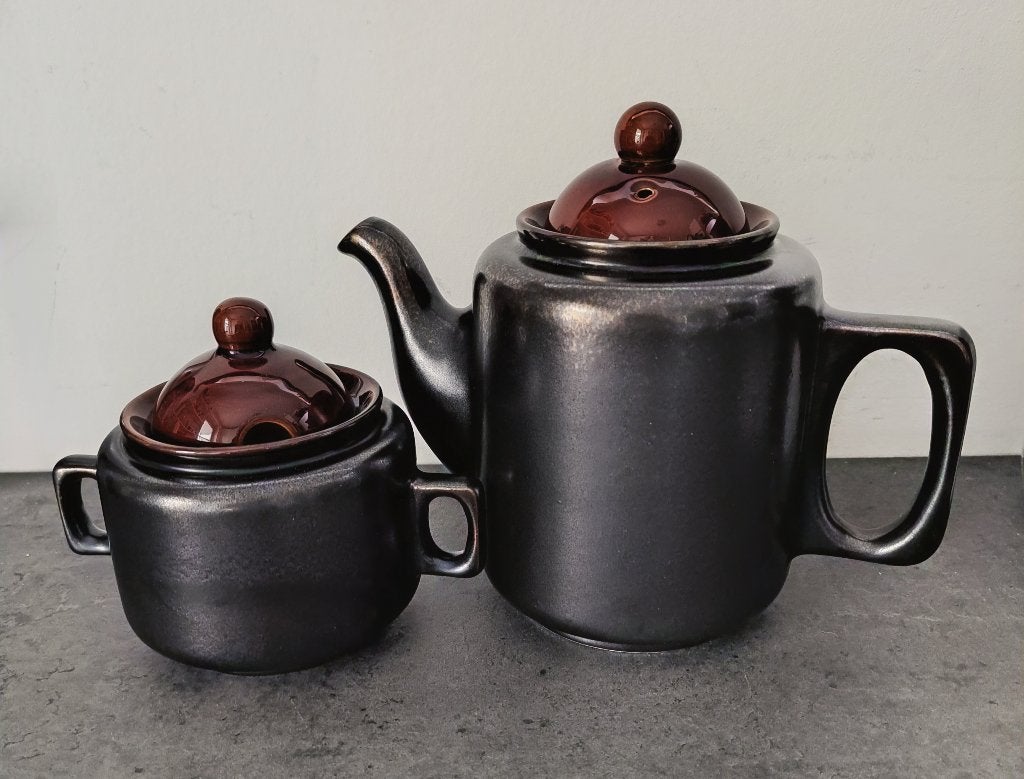 Leuk setje: theepot + suikerpot, jaren 70, Huizen stijl, Ophalen of Verzenden, Zo goed als nieuw, Aardewerk, Overige typen