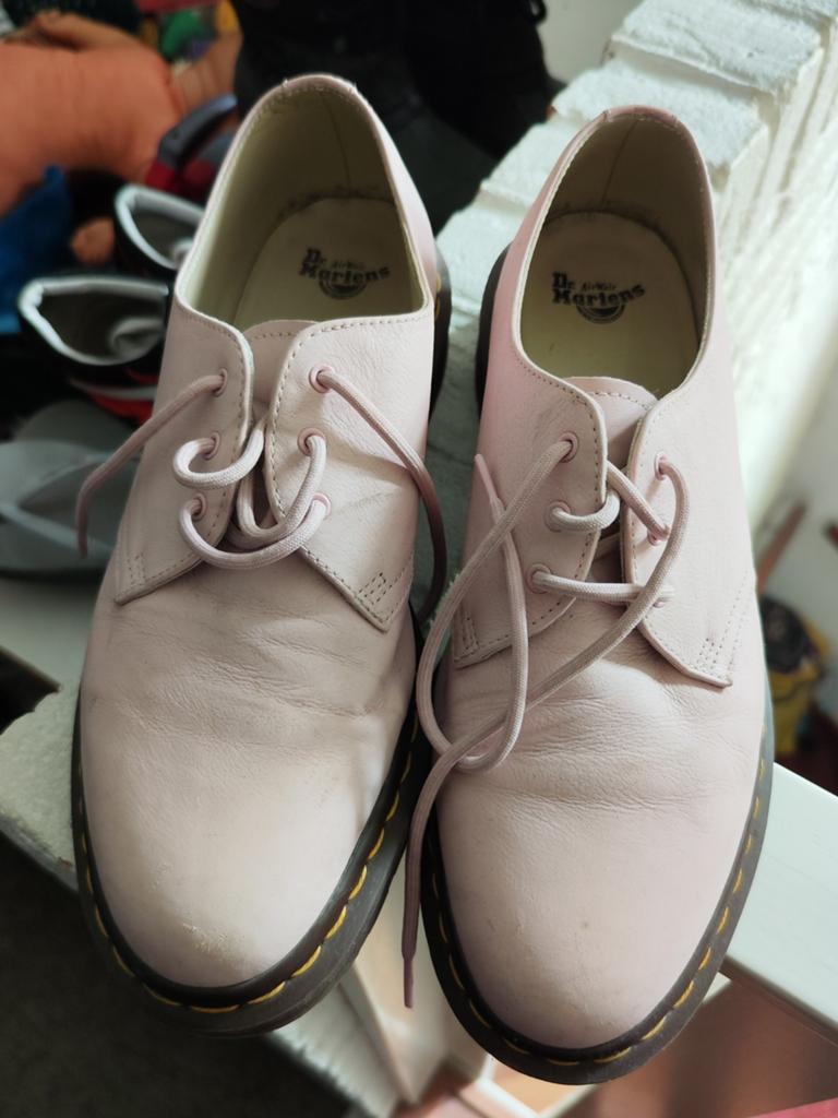 Dr. Martens 1461 Roze Leren Schoenen Maat 43, Kleding | Dames, Schoenen, Schoenen met lage hakken, Ophalen of Verzenden, Dr. Martens