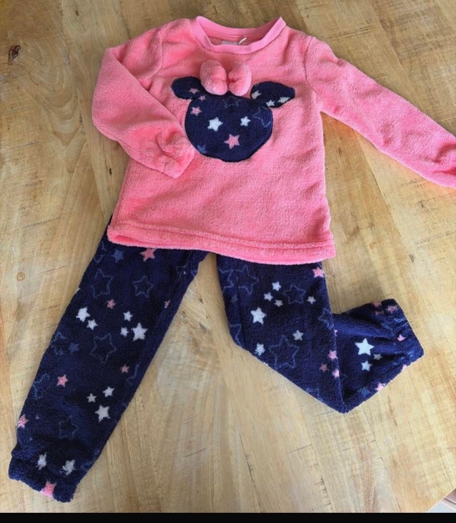Minnie Mouse fleece pyjama/joggingpak/housepak maat 98/104, Ophalen of Verzenden, Zo goed als nieuw, Meisje, Nacht- of Onderkleding