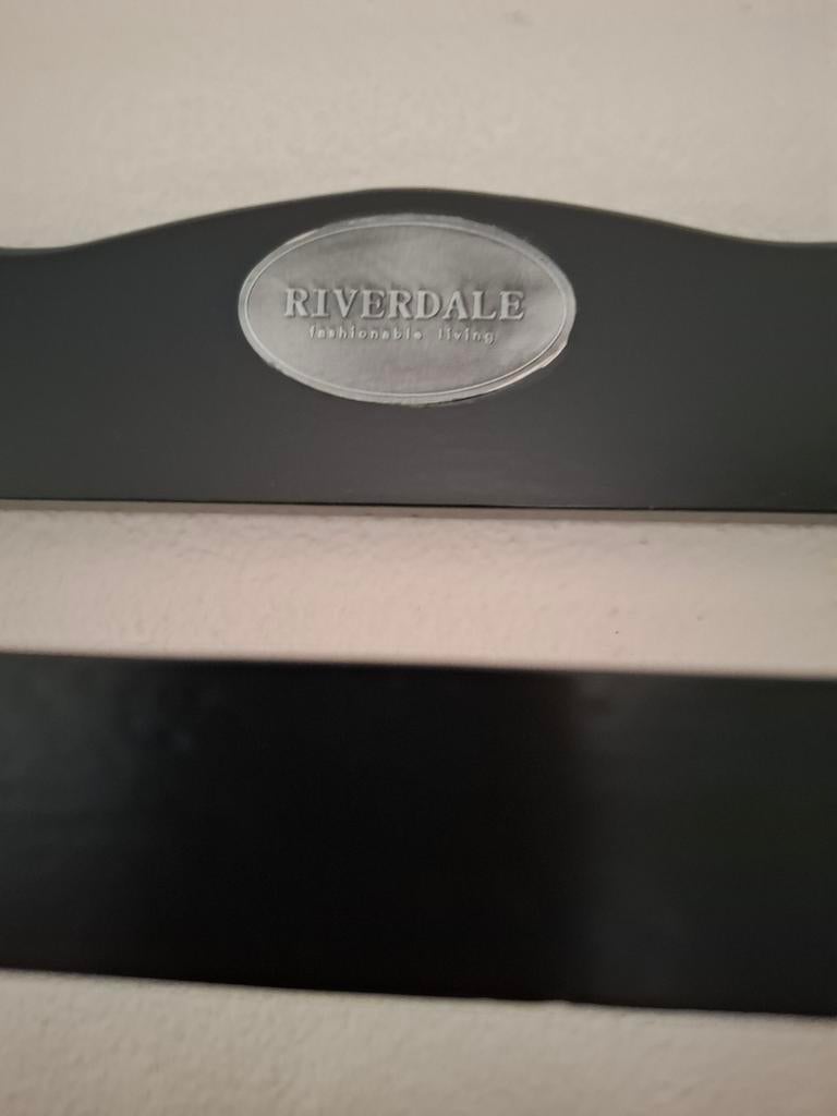 Te koop van Riverdale., Ophalen, Zo goed als nieuw
