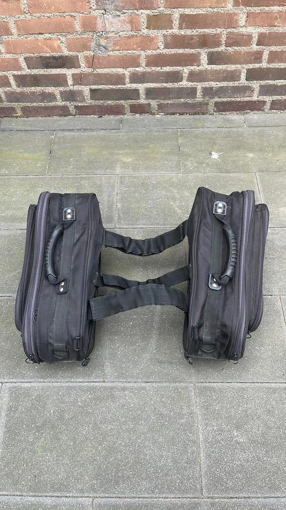 Difi motor zadeltassen, Motoren, Accessoires | Koffers en Tassen, Ophalen