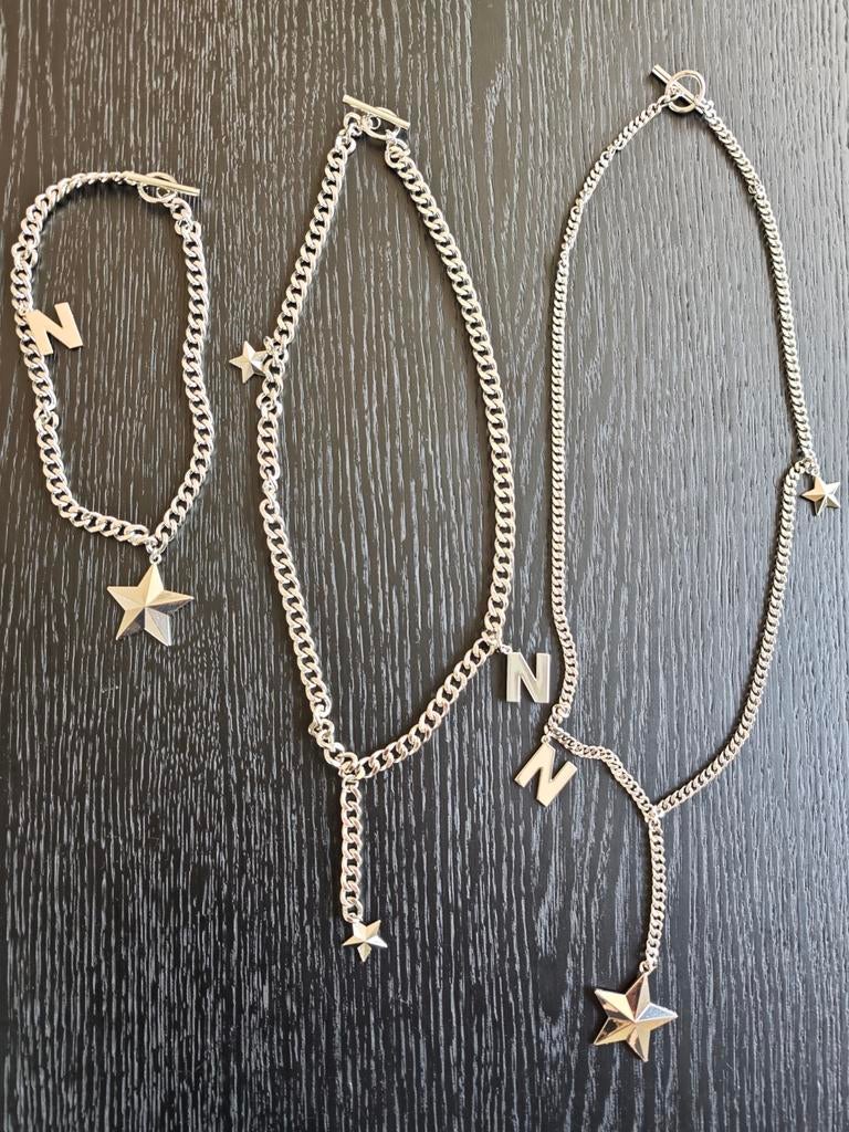 Nikkie 3 zilveren kettingen met letter N en ster nieuwstaat, Met hanger, Ophalen of Verzenden, Zo goed als nieuw, Zilver