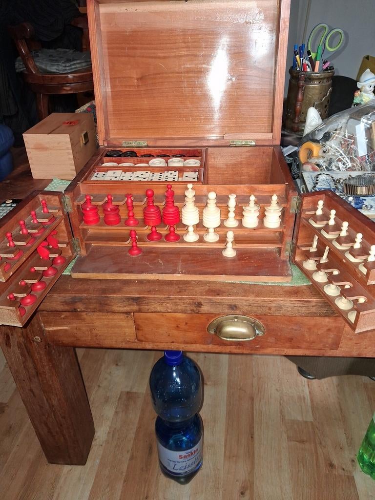 Antiek schaakspel kastje.engels zeldzaam Domino en damspel, Ophalen of Verzenden