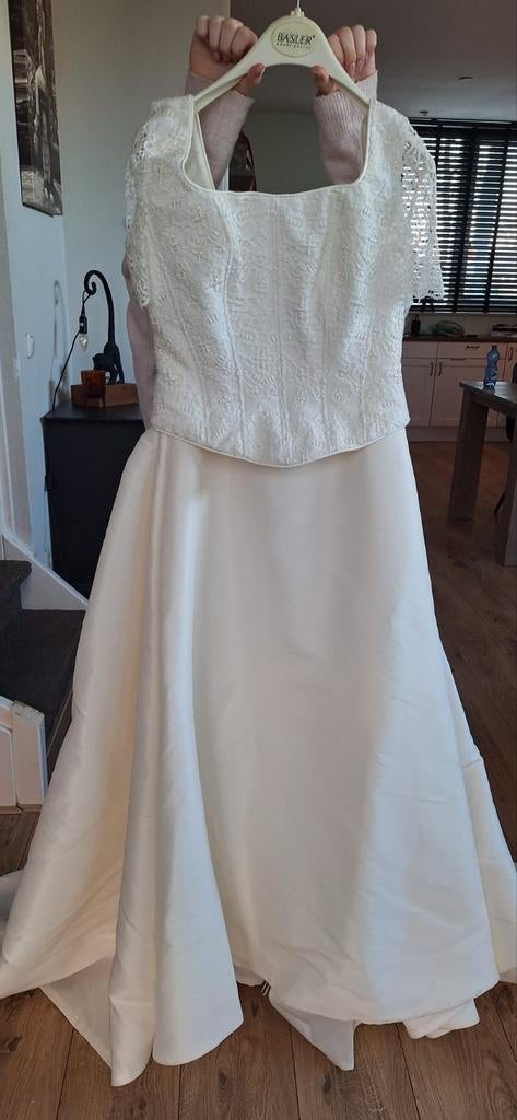 Novia D'Art trouwjurk met kanten lijfje en sleep, Kleding | Dames, Novia D'Art, Ophalen of Verzenden