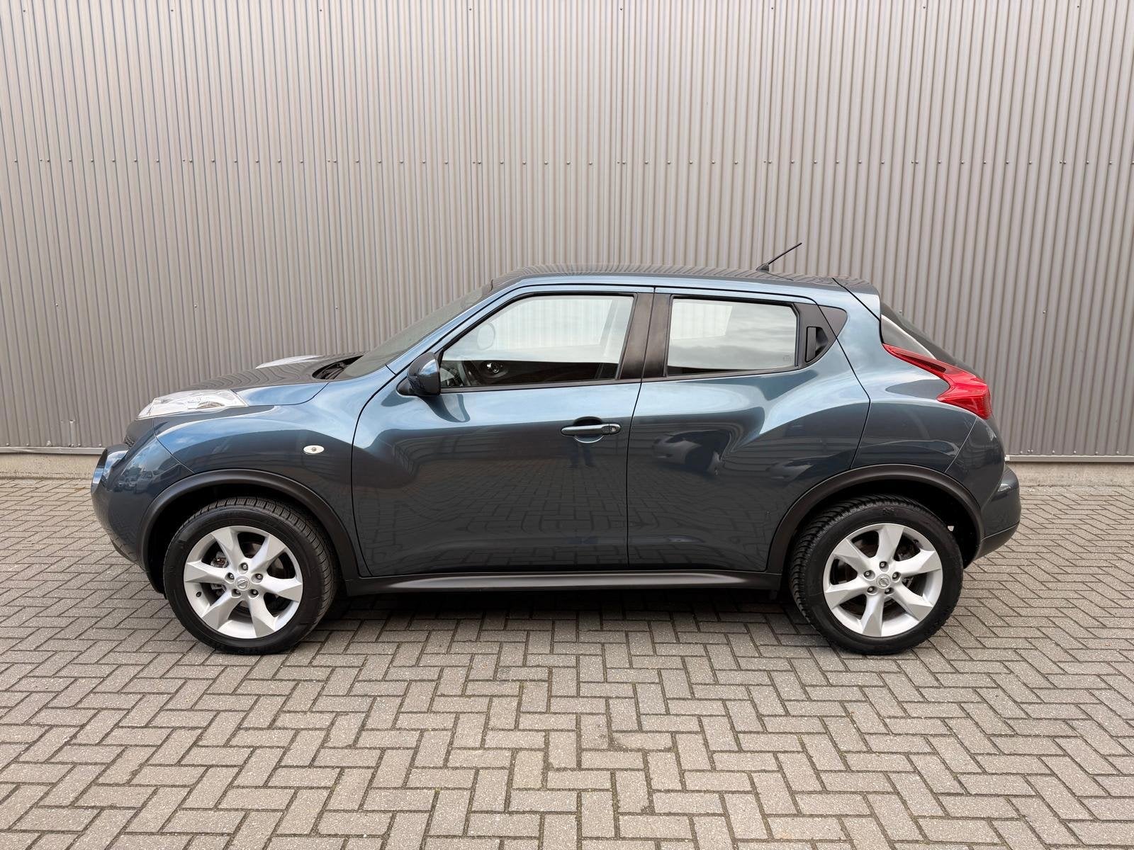 Nissan Juke 1.6 Acenta Automaat|Climate control|Cruise contr, Euro 5, Zwart, 4 cilinders, Blauw