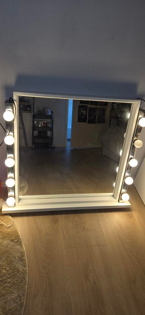 Nette spiegel met verlichting IKEA, Huis en Inrichting, Ophalen, Zo goed als nieuw, Rechthoekig, Minder dan 100 cm