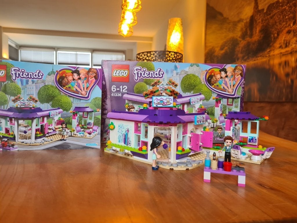 Lego Friends Emma's Kunstcafé 41336 - Compleet in doos., Lego, Inclusief accessoires, Friends, Ophalen of Verzenden