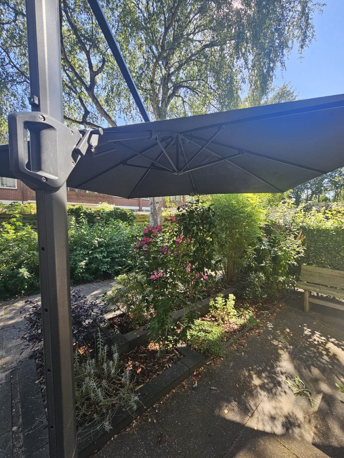Parasol 3x3m met standaard en hoes, gebruikt, goede staat, Ophalen, Gebruikt, 3 tot 4 meter, Zweefparasol