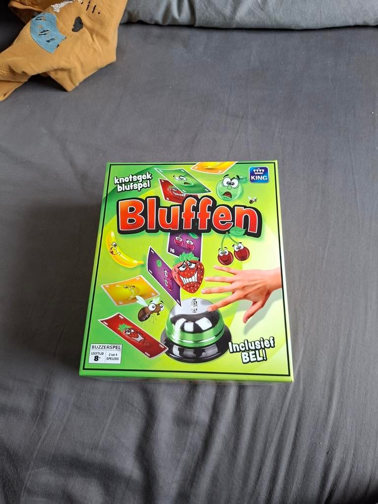 Bluffen 8+, Hobby en Vrije tijd, Gezelschapsspellen | Kaartspellen, Ophalen of Verzenden, Zo goed als nieuw