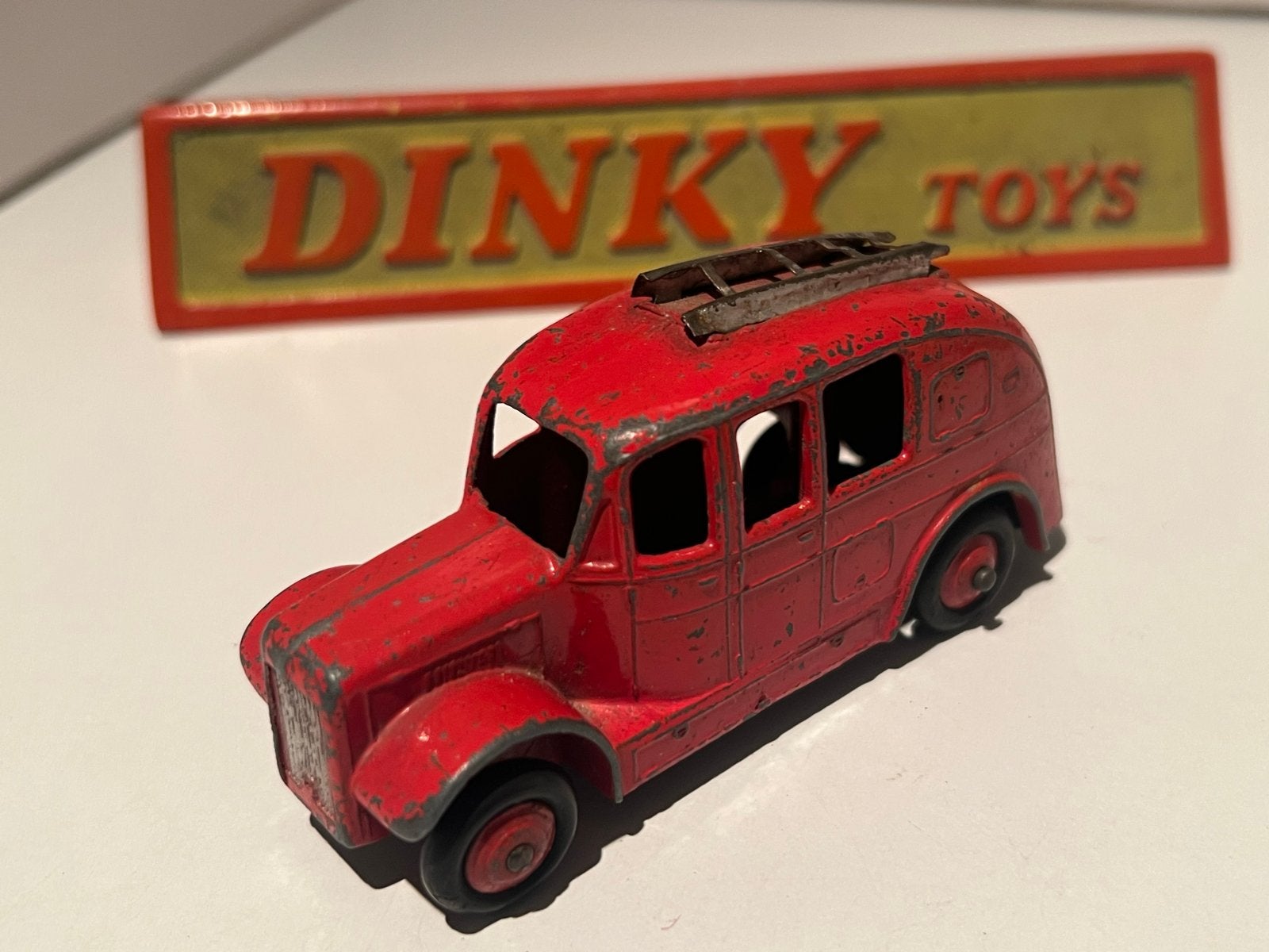 Dinky Toys Brandweerwagen - Vintage Speelgoedauto, Ophalen of Verzenden, Gebruikt, Auto