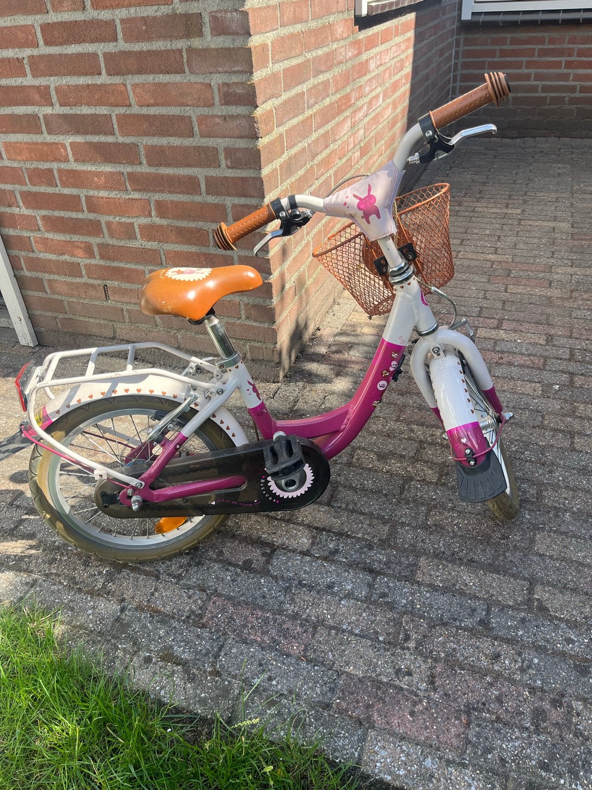 Leuke roze kinderfiets 16 inch met mandje, Ophalen, Gebruikt, Velgrem, 16 tot 20 inch