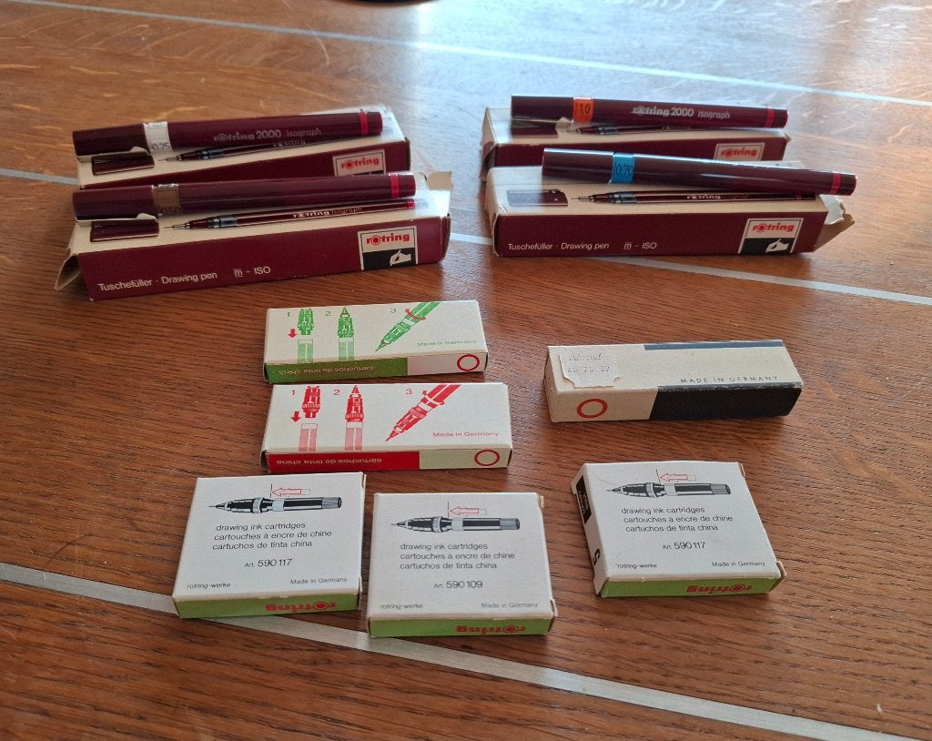 4 Rotring tekenpennen + 5 vullingen + 2 Ahrend pen punten, Ophalen of Verzenden, Nieuw